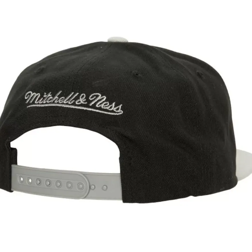 Mitchell & Ness Snapback-Champ Is Here Snapback Oakland Raiders