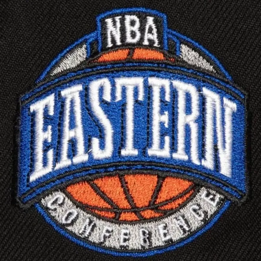 Mitchell & Ness Snapback-Conference Patch Snapback Hwc Detroit Pistons