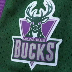 Mitchell & Ness Shorts-Cream Swingman Shorts Milwaukee Bucks 2000