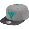 Mitchell & Ness Snapback-Grey Wolf Mags Snapback Chicago Bulls