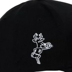 Mitchell & Ness Snapback-Hwc Slap Sticker Classic Red Milwaukee Bucks