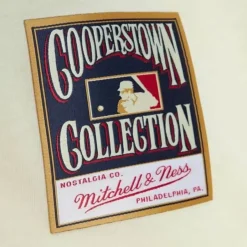 Mitchell & Ness T-Shirts & Tops-Legend Portrait Tee Pittsburgh Pirates Roberto Clemente