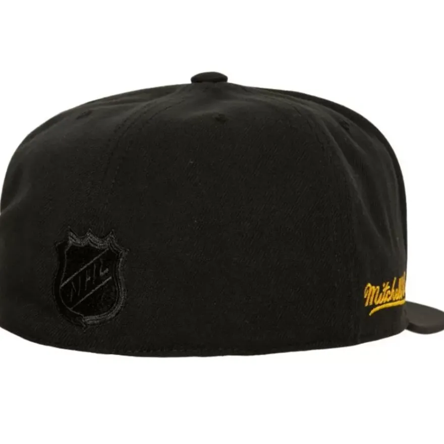 Mitchell & Ness Fitted-Side Patch Fitted Boston Bruins