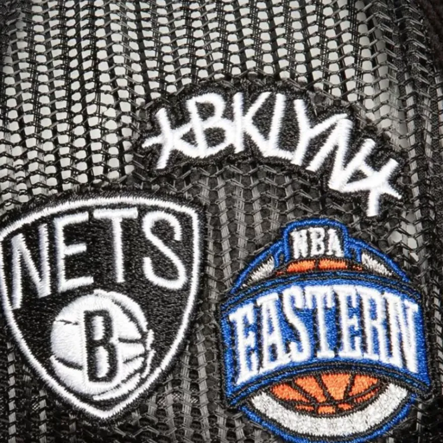 Mitchell & Ness Snapback-Times Up Trucker Brooklyn Nets